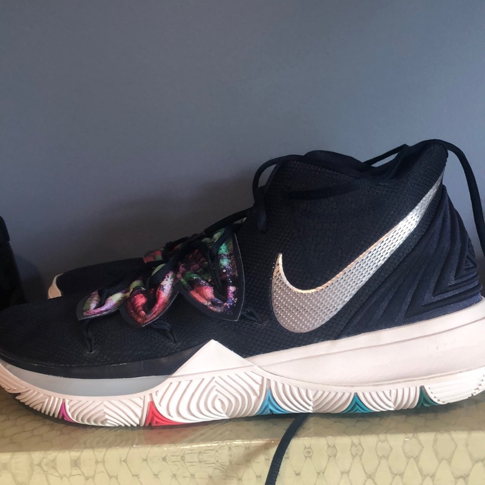 Nike Kyrie 5 Multi Color